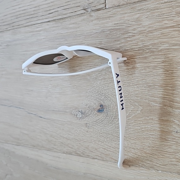 NWOT Minuty Rosé White Unisex Sunglasses with Blue Lenses - Picture 3 of 5